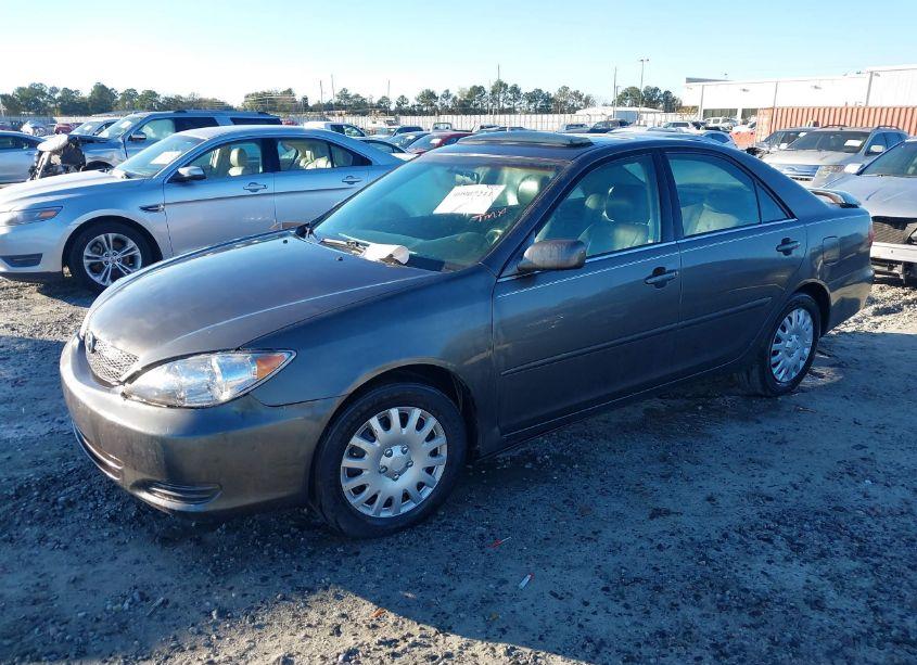 Photo 2 of 2005 Toyota Camry SE (VIN 4T1BE30K15U531247)