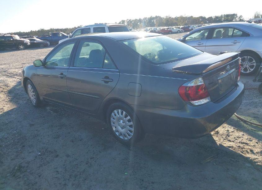 Photo 3 of 2005 Toyota Camry SE (VIN 4T1BE30K15U531247)
