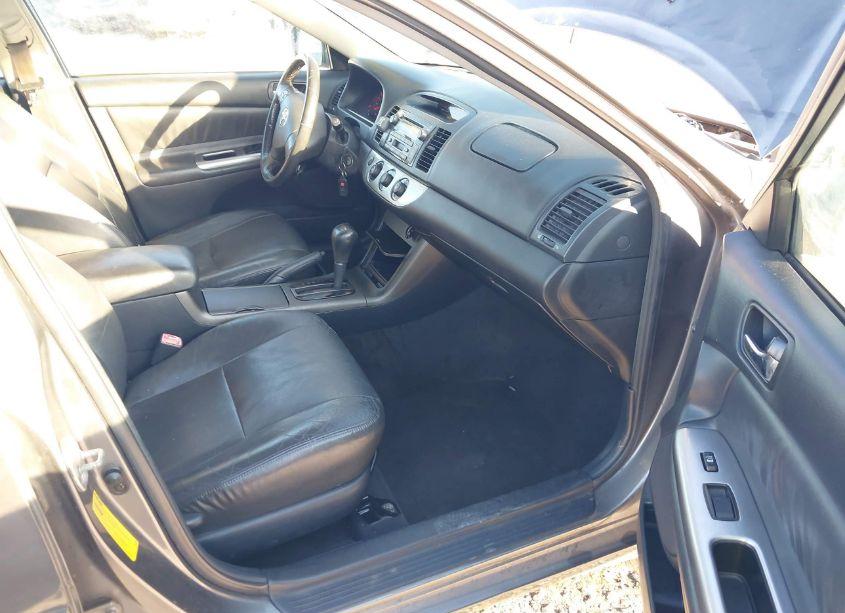 Photo 5 of 2005 Toyota Camry SE (VIN 4T1BE30K15U531247)
