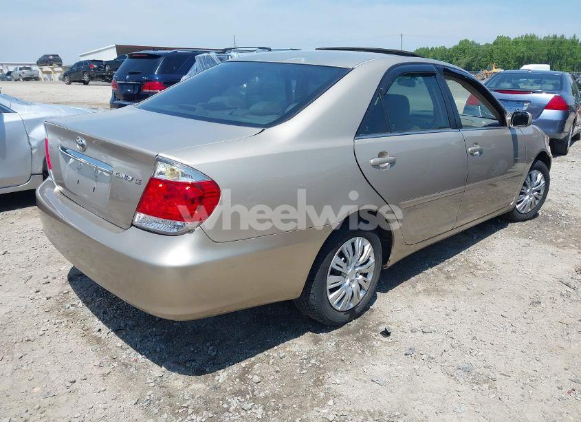 Photo 4 of 2005 Toyota Camry LE (VIN 4T1BE30K15U579959)