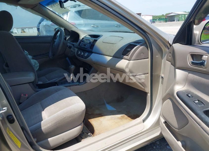 Photo 5 of 2005 Toyota Camry LE (VIN 4T1BE30K15U579959)