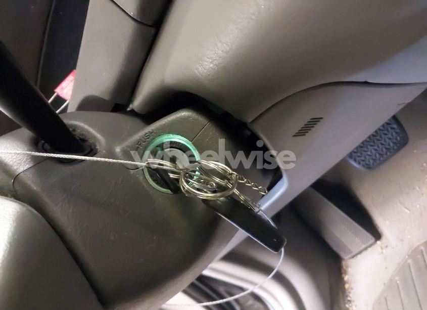 Photo 11 of 2005 Toyota Camry LE (VIN 4T1BE30K15U618159)