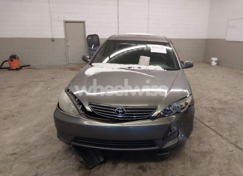 Photo 12 of 2005 Toyota Camry LE (VIN 4T1BE30K15U618159)
