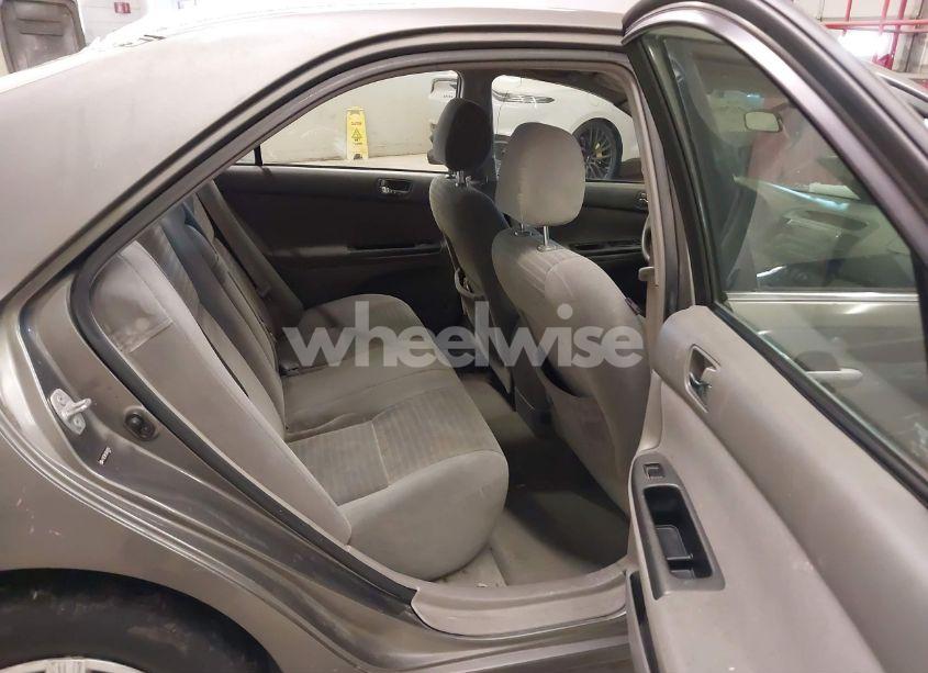 Photo 8 of 2005 Toyota Camry LE (VIN 4T1BE30K15U618159)