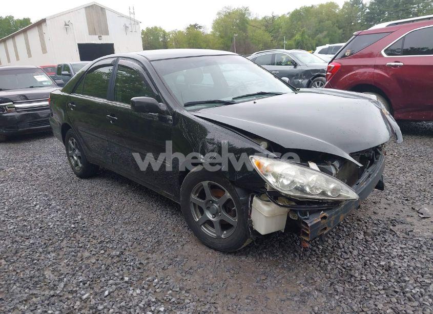 2005 Toyota Camry LE/SE/XLE (VIN 4T1BE30K15U627380) main photo
