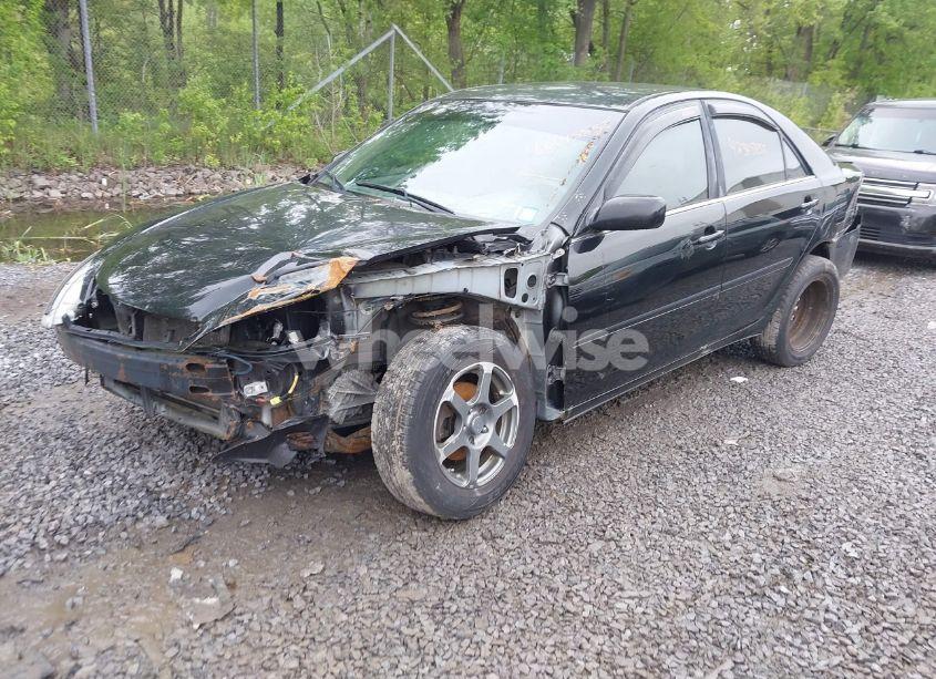 Photo 2 of 2005 Toyota Camry LE/SE/XLE (VIN 4T1BE30K15U627380)