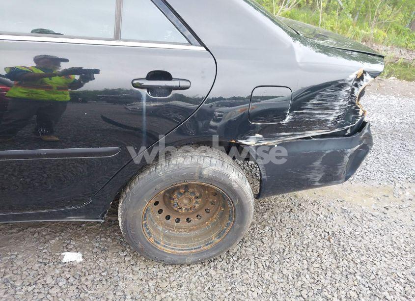 Photo 6 of 2005 Toyota Camry LE/SE/XLE (VIN 4T1BE30K15U627380)