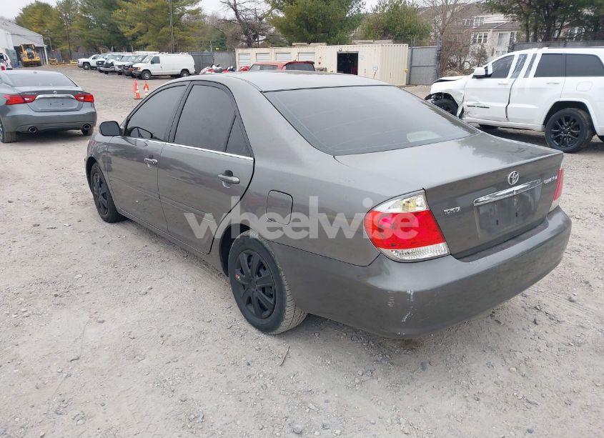 Photo 3 of 2005 Toyota Camry LE (VIN 4T1BE30K15U628917)