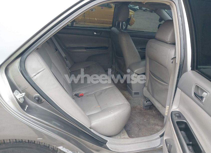 Photo 8 of 2005 Toyota Camry LE (VIN 4T1BE30K15U628917)