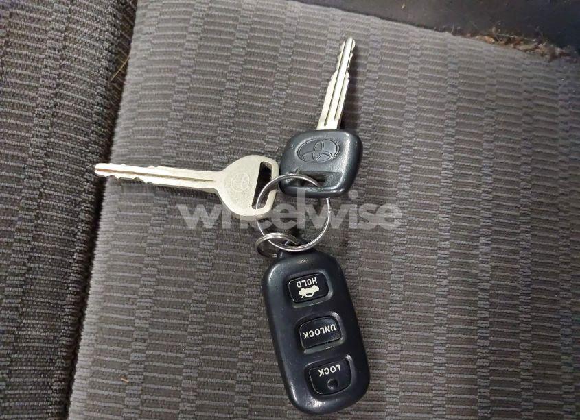 Photo 11 of 2005 Toyota Camry LE (VIN 4T1BE30K15U640131)