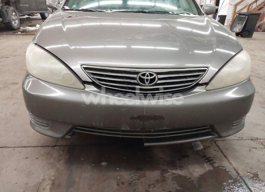 Photo 6 of 2005 Toyota Camry LE (VIN 4T1BE30K15U640131)