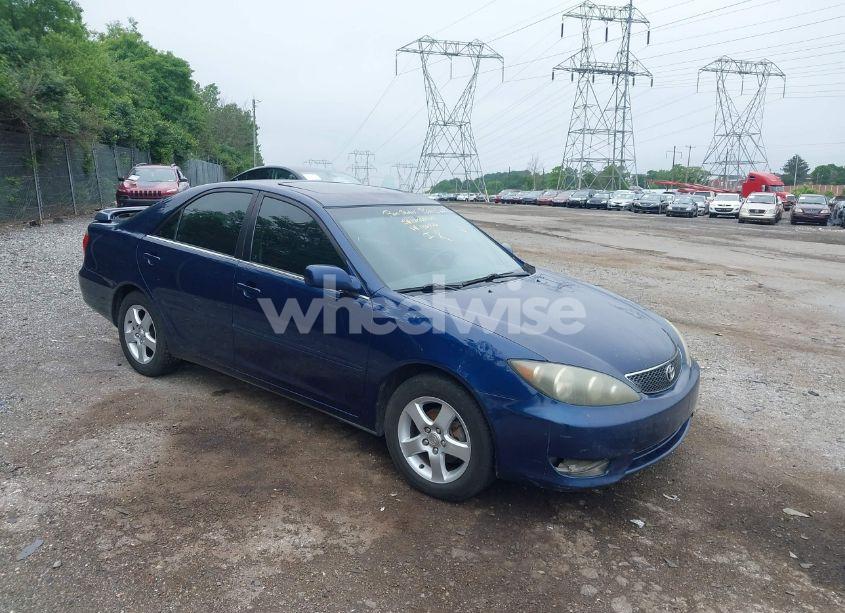 2006 Toyota Camry SE (VIN 4T1BE30K16U136826) main photo