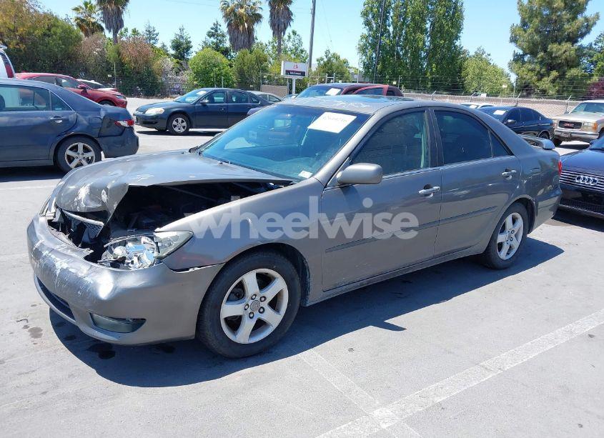 Photo 2 of 2006 Toyota Camry SE (VIN 4T1BE30K16U679058)