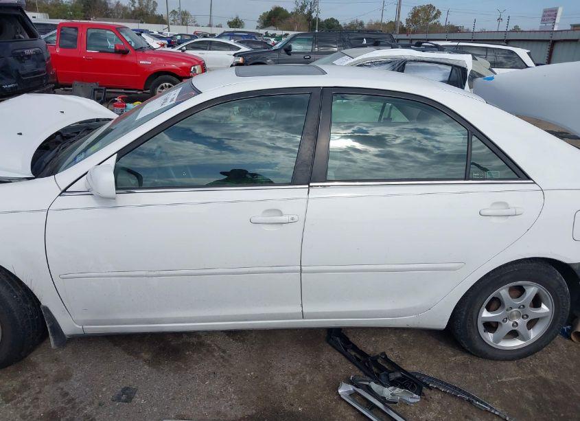 Photo 14 of 2002 Toyota Camry LE (VIN 4T1BE30K22U007813)