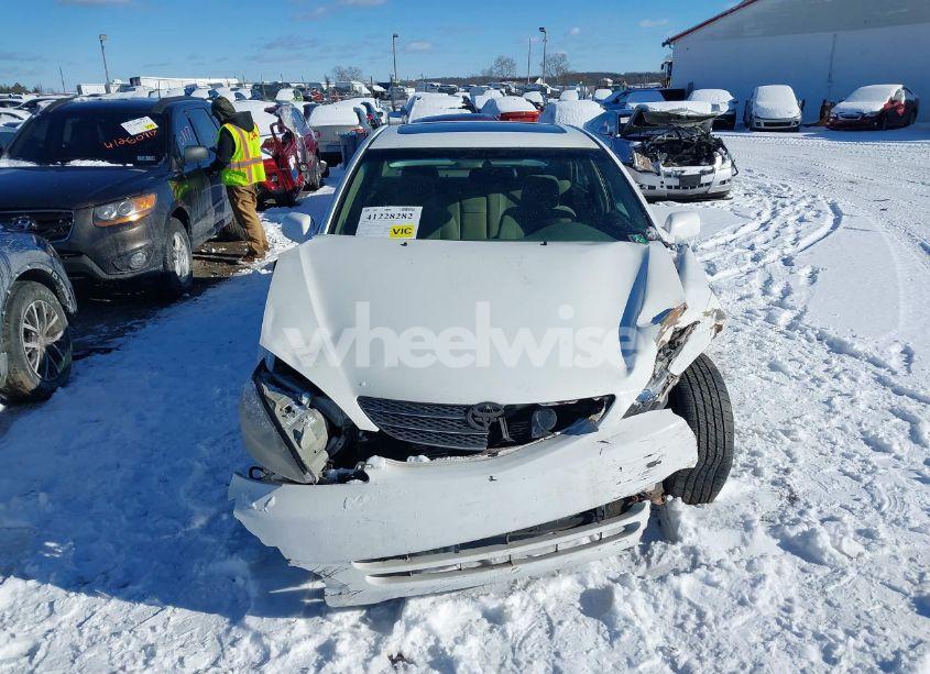 Photo 12 of 2002 Toyota Camry XLE (VIN 4T1BE30K22U058597)