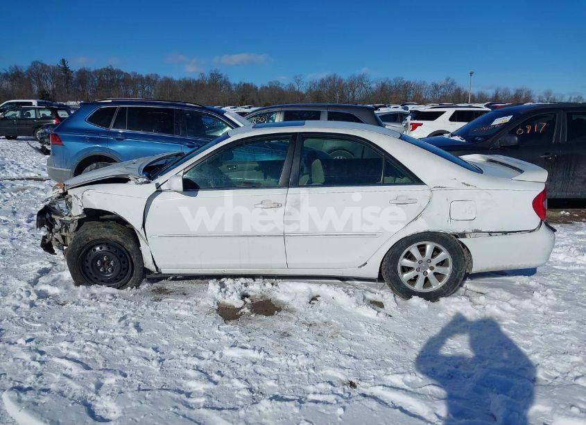 Photo 14 of 2002 Toyota Camry XLE (VIN 4T1BE30K22U058597)