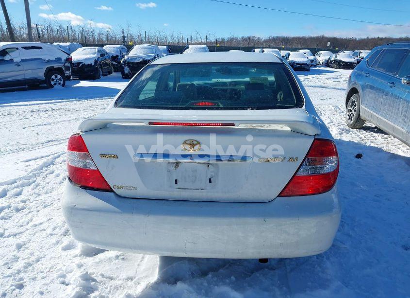 Photo 16 of 2002 Toyota Camry XLE (VIN 4T1BE30K22U058597)