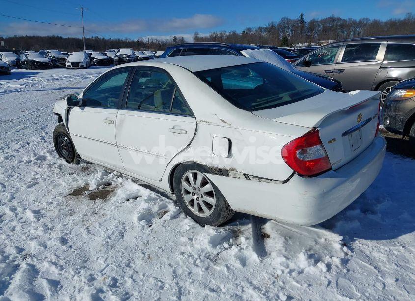 Photo 3 of 2002 Toyota Camry XLE (VIN 4T1BE30K22U058597)