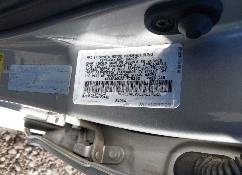 Photo 9 of 2002 Toyota Camry XLE (VIN 4T1BE30K22U579352)