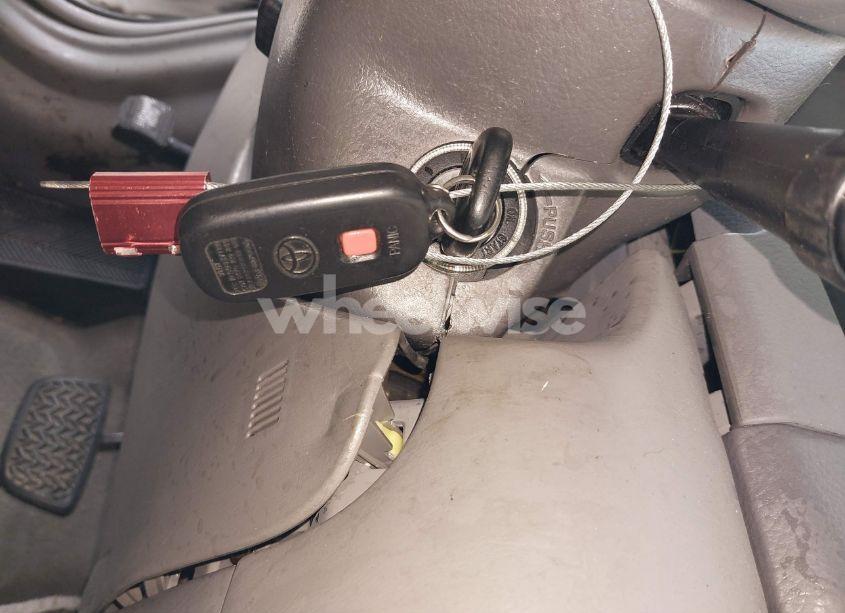 Photo 11 of 2003 Toyota Camry XLE (VIN 4T1BE30K23U164260)