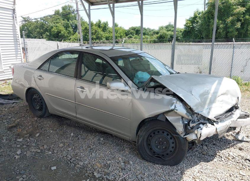 Photo 14 of 2003 Toyota Camry XLE (VIN 4T1BE30K23U164260)