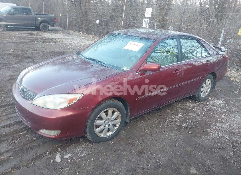 Photo 2 of 2003 Toyota Camry XLE (VIN 4T1BE30K23U204496)