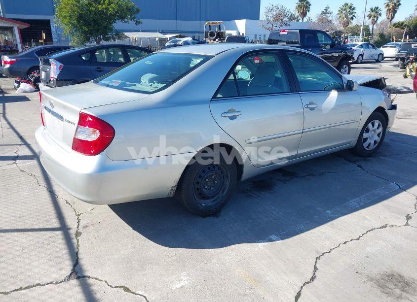 Photo 4 of 2003 Toyota Camry LE (VIN 4T1BE30K23U248868)