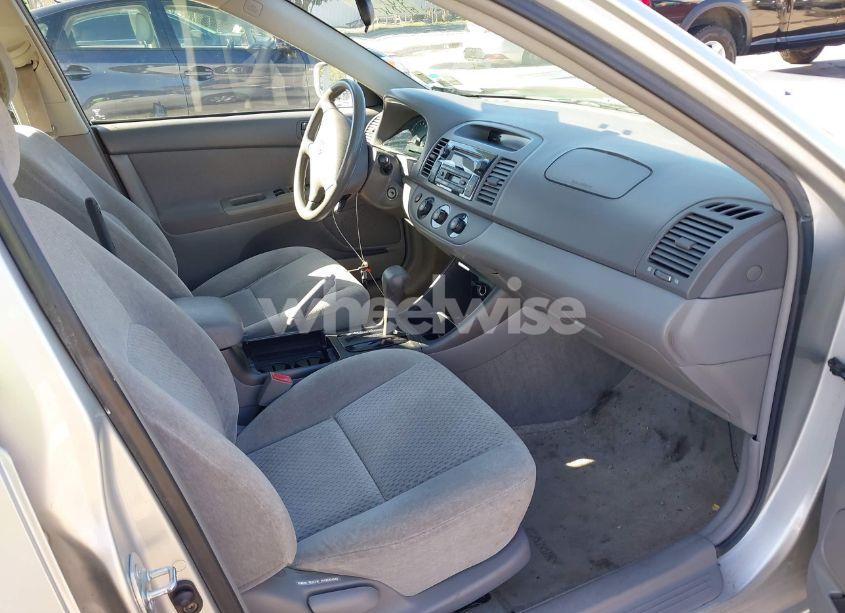 Photo 5 of 2003 Toyota Camry LE (VIN 4T1BE30K23U248868)