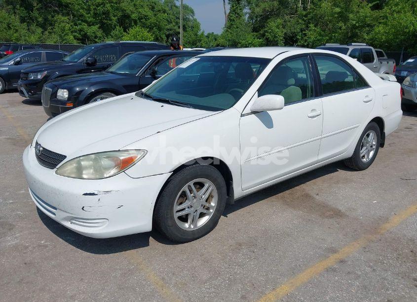 Photo 2 of 2003 Toyota Camry LE (VIN 4T1BE30K23U249700)