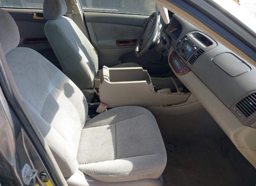 Photo 5 of 2003 Toyota Camry XLE (VIN 4T1BE30K23U661616)