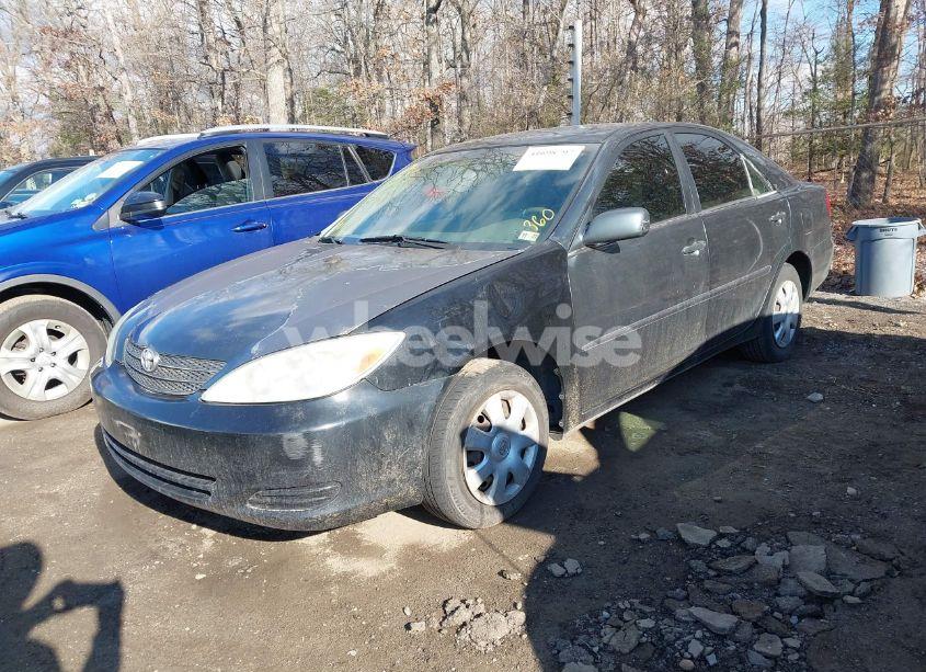 Photo 2 of 2003 Toyota Camry LE (VIN 4T1BE30K23U686080)