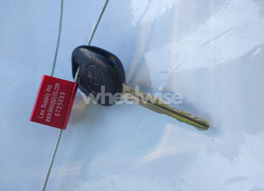 Photo 11 of 2003 Toyota Camry XLE (VIN 4T1BE30K23U735519)