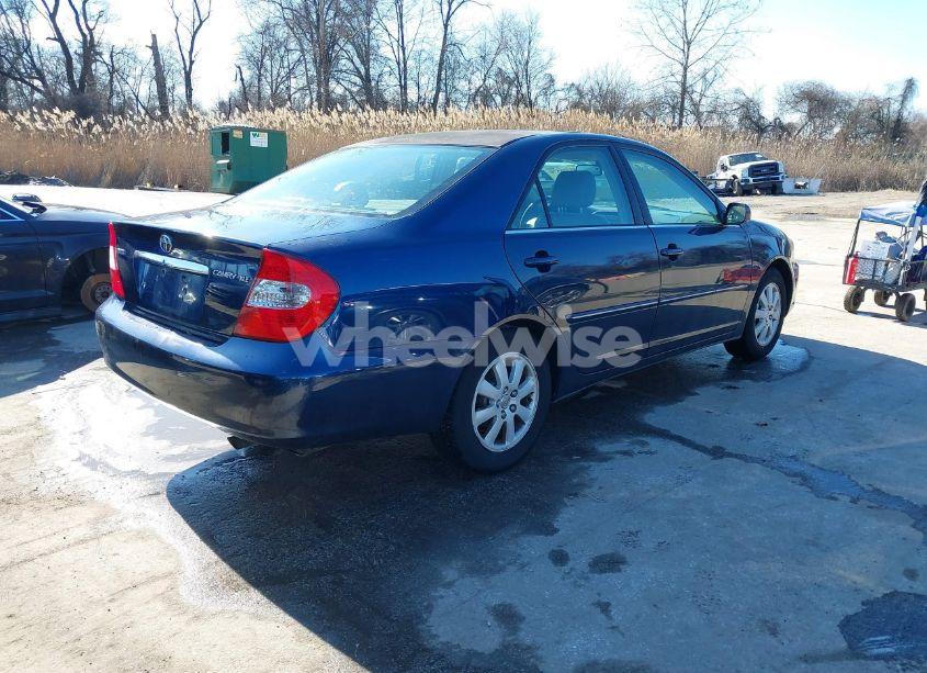 Photo 4 of 2004 Toyota Camry XLE (VIN 4T1BE30K24U303207)