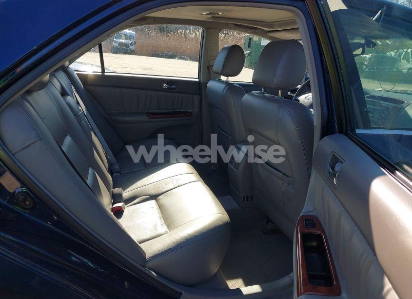 Photo 8 of 2004 Toyota Camry XLE (VIN 4T1BE30K24U303207)