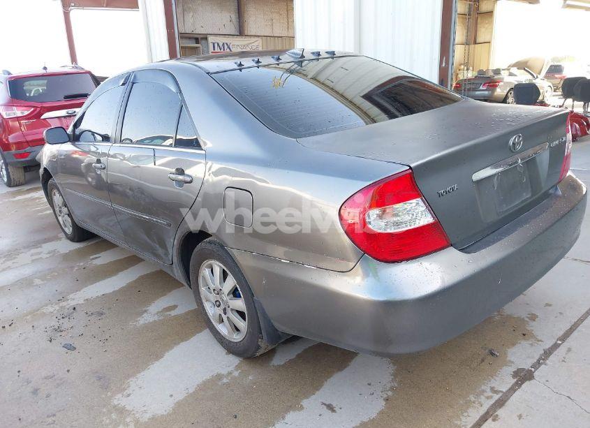 Photo 3 of 2004 Toyota Camry XLE (VIN 4T1BE30K24U822497)