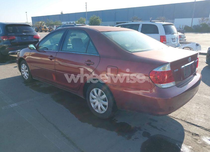 Photo 3 of 2005 Toyota Camry LE (VIN 4T1BE30K25U029718)