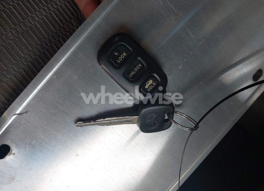 Photo 11 of 2005 Toyota Camry LE (VIN 4T1BE30K25U046471)