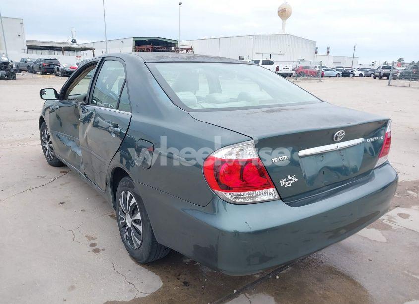 Photo 3 of 2005 Toyota Camry LE (VIN 4T1BE30K25U046471)