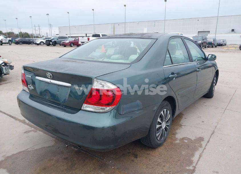 Photo 4 of 2005 Toyota Camry LE (VIN 4T1BE30K25U046471)