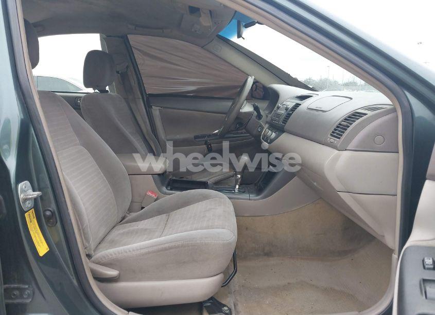 Photo 5 of 2005 Toyota Camry LE (VIN 4T1BE30K25U046471)