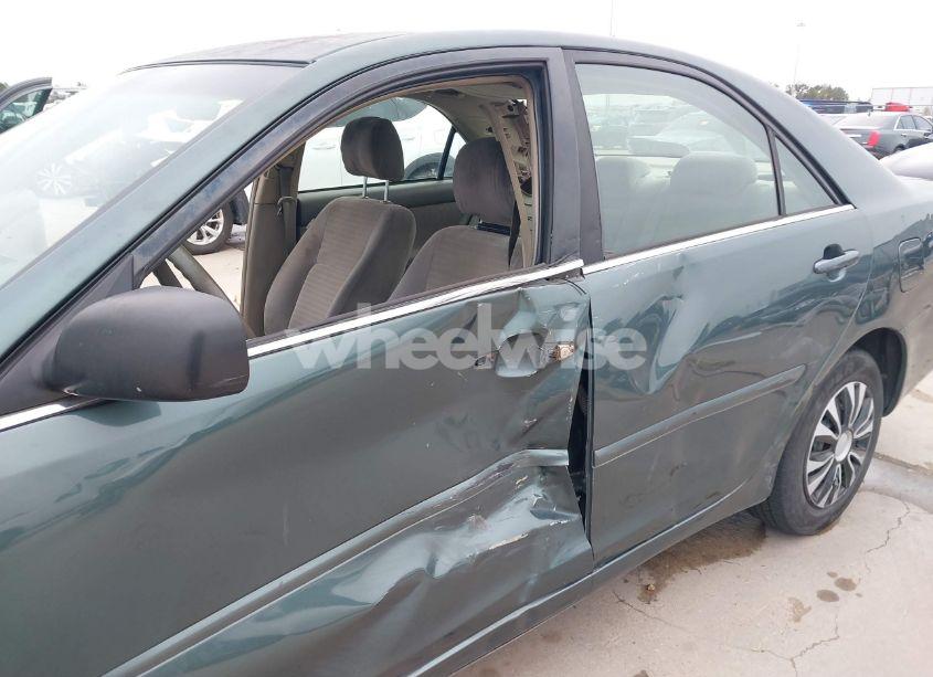 Photo 6 of 2005 Toyota Camry LE (VIN 4T1BE30K25U046471)