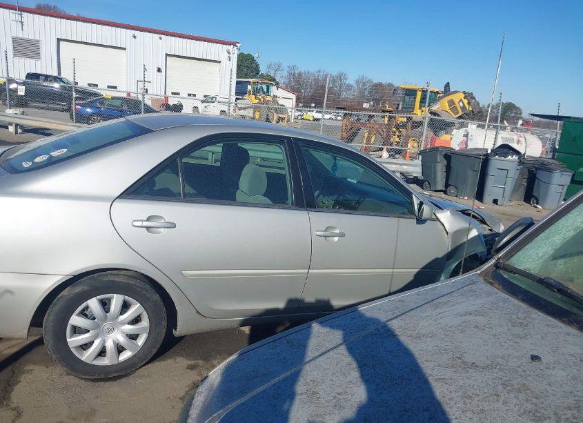 Photo 13 of 2005 Toyota Camry LE (VIN 4T1BE30K25U058488)
