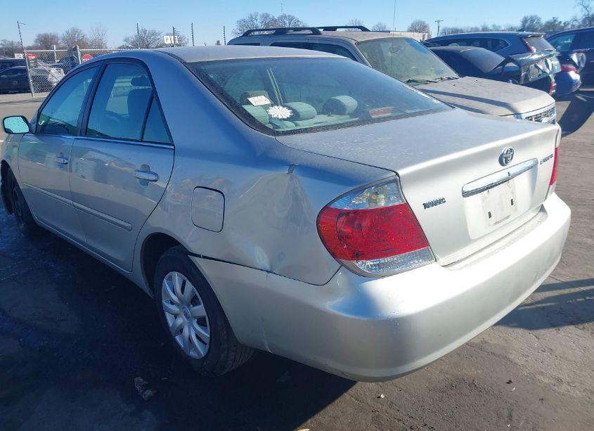 Photo 3 of 2005 Toyota Camry LE (VIN 4T1BE30K25U058488)