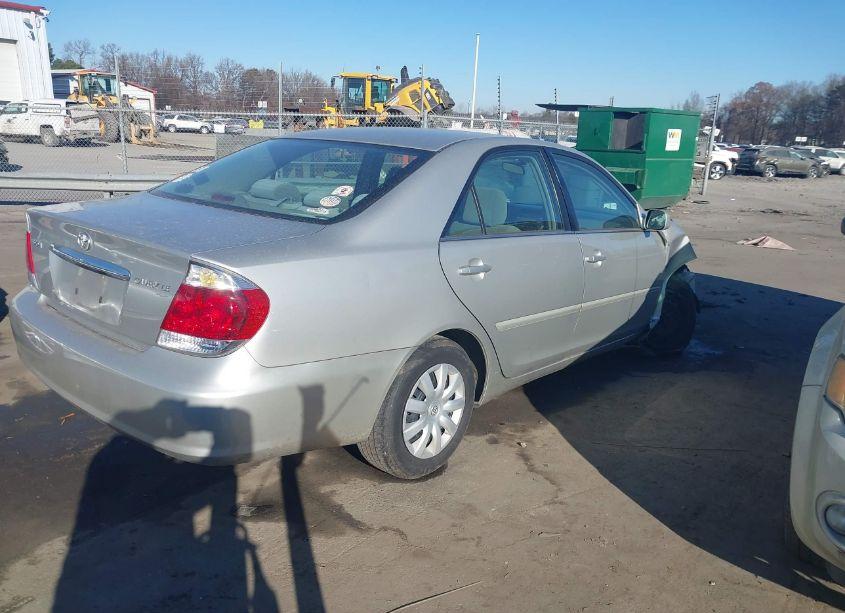 Photo 4 of 2005 Toyota Camry LE (VIN 4T1BE30K25U058488)