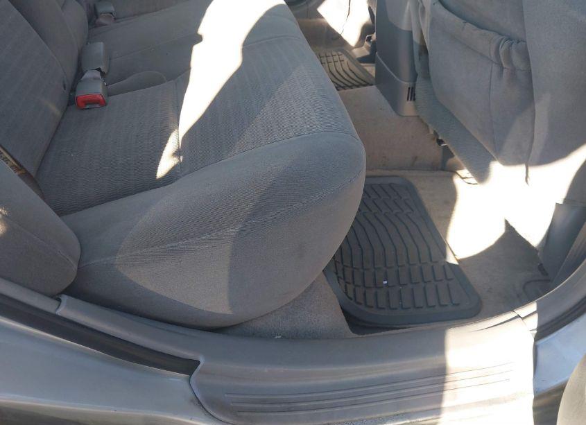 Photo 8 of 2005 Toyota Camry LE (VIN 4T1BE30K25U058488)