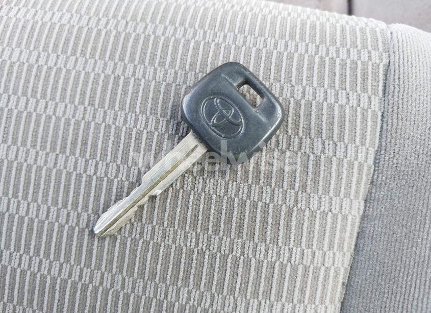 Photo 11 of 2005 Toyota Camry LE (VIN 4T1BE30K25U605811)