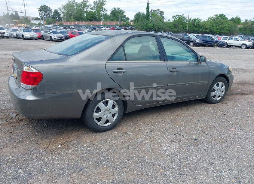 Photo 4 of 2005 Toyota Camry LE (VIN 4T1BE30K25U605811)