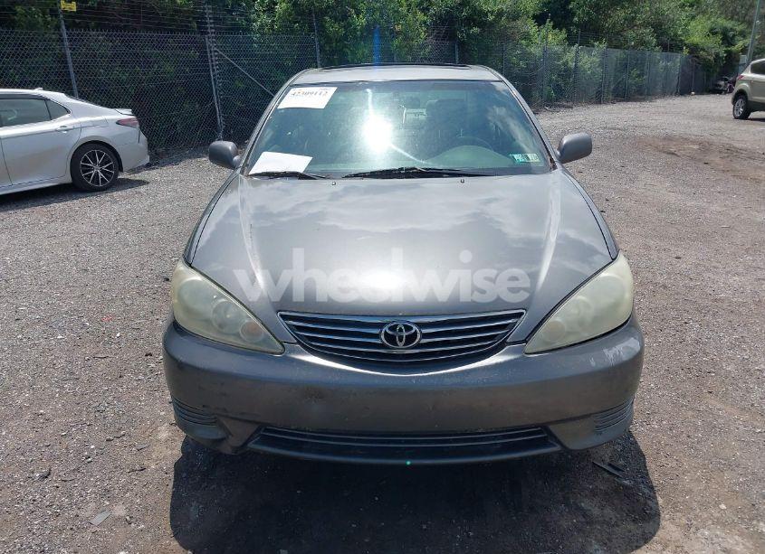 Photo 6 of 2005 Toyota Camry LE (VIN 4T1BE30K25U605811)