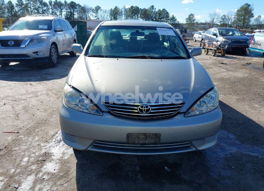Photo 12 of 2005 Toyota Camry LE (VIN 4T1BE30K25U941233)