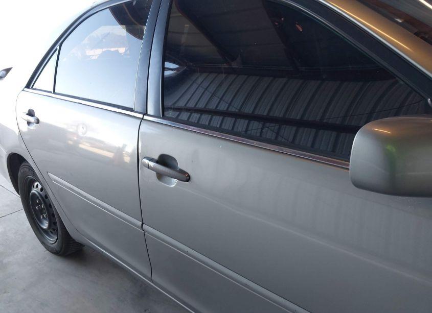 Photo 14 of 2005 Toyota Camry SE (VIN 4T1BE30K25U990898)